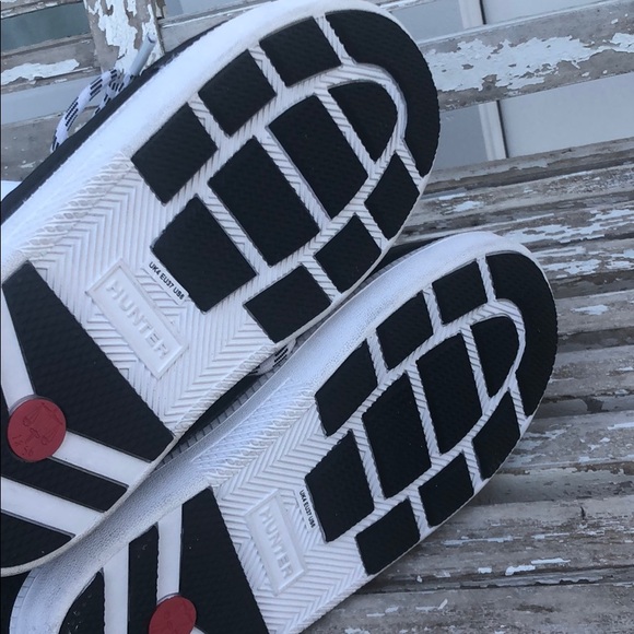 (Sold) Hunter Waterproof Snow Boot White Size 6 - Picture 7 of 8